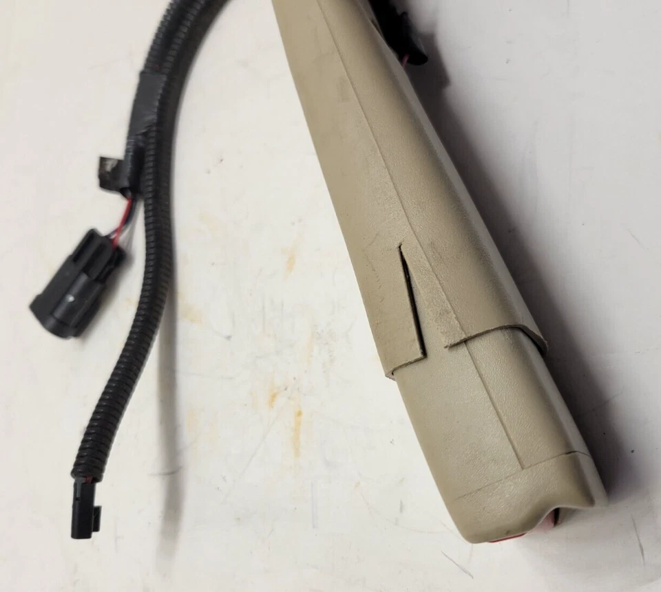 06-11 Buick Lucerne Front Right Passenger Seat Belt Buckle Latch OEM 19149461 - Image 4 of 4