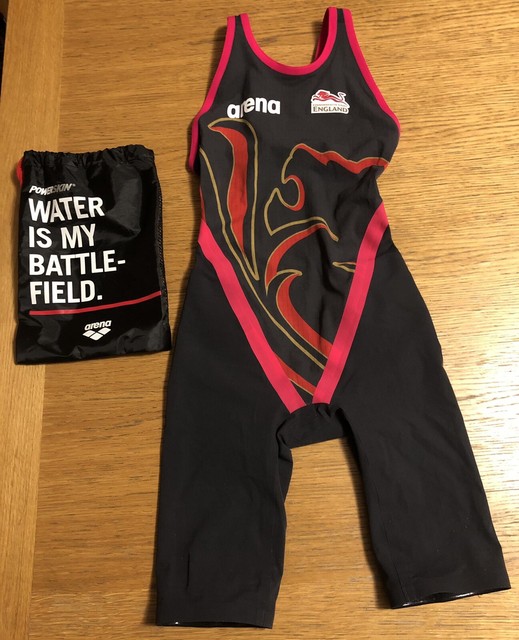 Arena Carbon Flex Kneeskin Size 32\