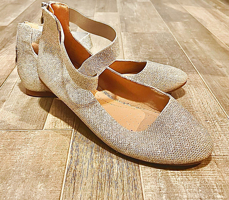 Women's Sparkly Round Toe Flats w/ Ankle Strap Buckle Synthetic Upper 7.5