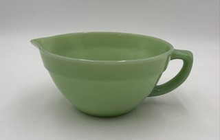 Fire King Green Jadeite Oven Ware Handle Spout Kitchenware Batter Mixing Bowl