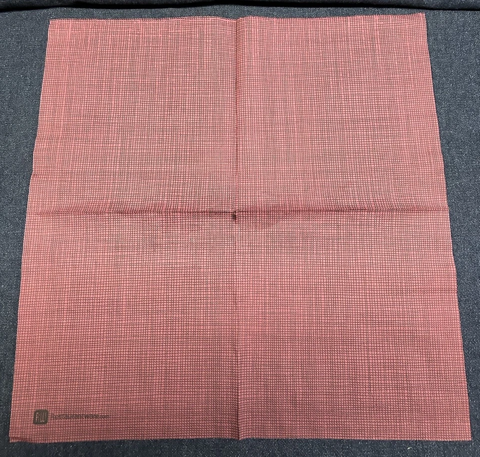 Servilletas desechables de dos capas de alta calidad para restaurante Luxenap Burdeos y negras Foto 4 de 4