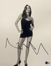 Angelina Jolie Signed 11x14 Photo Mr. & Mrs. Smith Authentic Autograph Beckett