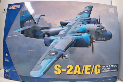 KINETIC 1/48 GRUMMAN S-2A/E/G TRACKER. ROCAF PATROL AIRCRAFT. #48074