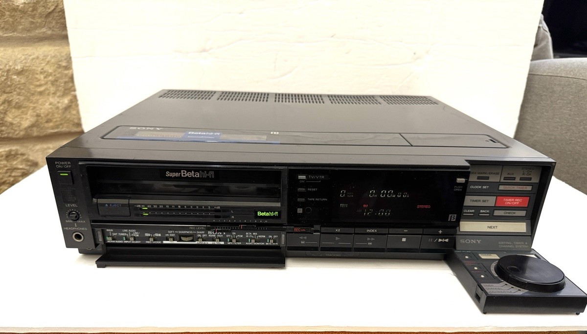 Sony SL-HF900 Super Beta HiFi Betamax Stereo Video Cassette Player 