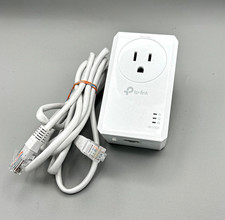 Single TP-Link AV1000 Gigabit Passthrough Powerline Ethernet Adapter TL-PA7017P