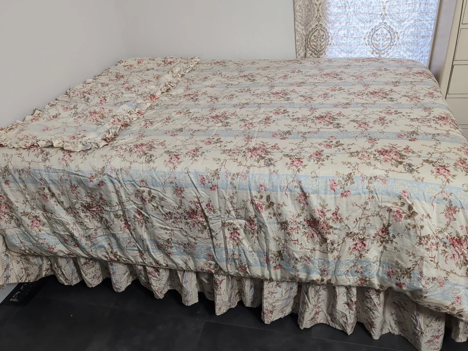 4 Pcs American Living Hillsborough Ralph Lauren Queen Comforter, Shams & Skirt  - Image 2 of 4