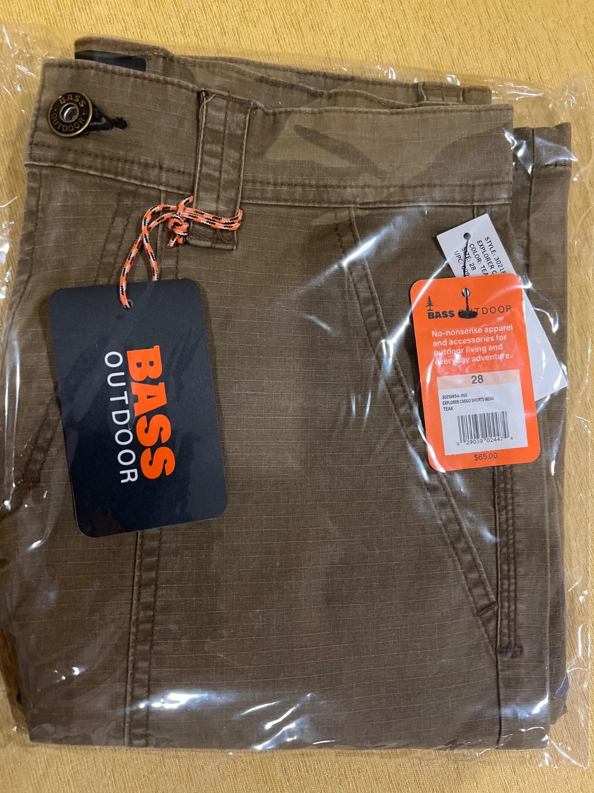 NWT Bass Outdoor Mens Regular Fit Cargo Shorts 28 / 11 Brown Solid