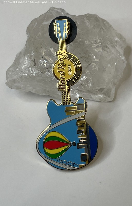Colorful Gold Tone Hard Rock Cafe Guitar Pin, 12g
