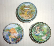 WOODS OF WINDSOR LOT OF 3 DIFFERENT SOAPS-NEW IN TIN LAVENDER/LILY OF THE VALLEY