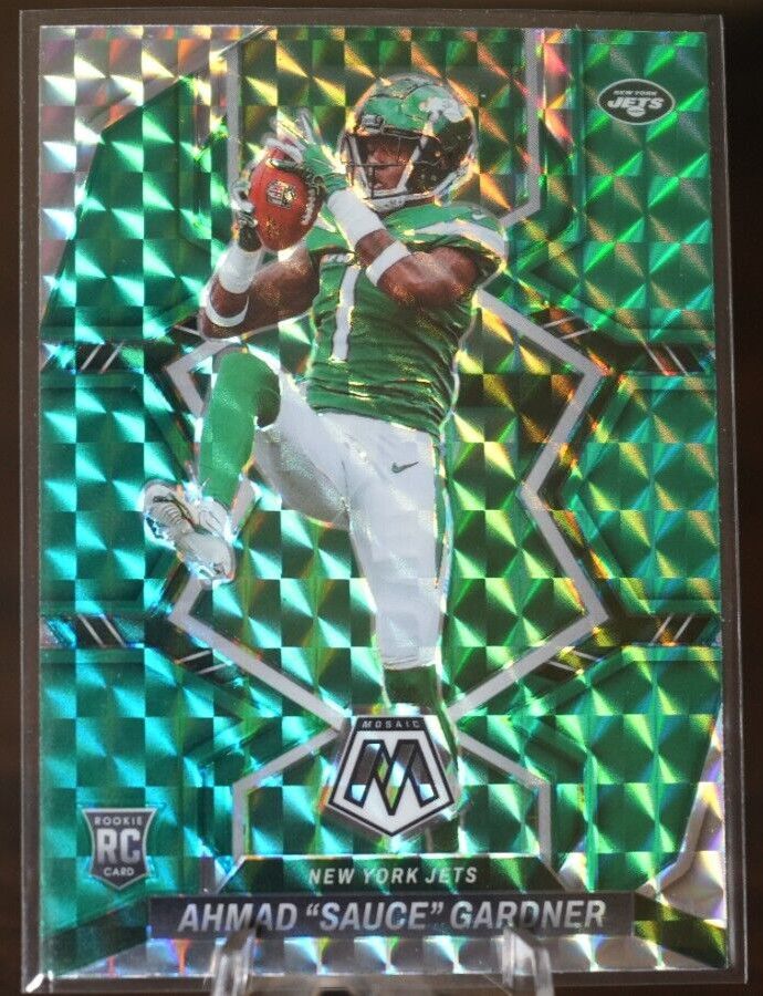 2022 Panini Mosaic #335 Ahmad "Sauce" Gardner  (RC) Green Prizm