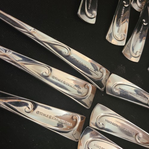 Towle Living Blossom 27 Piece Flatware Set Knives Forks Spoons Stainless - Picture 12 of 21