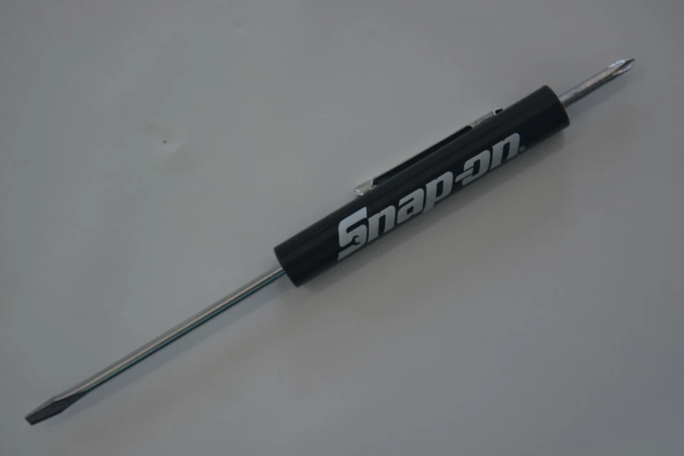 PROMOTIONAL SNAP ON  TOOLS SLOTTED POCKET SCREWDRIVER & PHILLIPS TOP  2 PCS NEW - Image 2 of 4