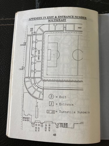 Leeds United AFC Limited Stewards Handbook 1992-93 - Picture 4 of 4