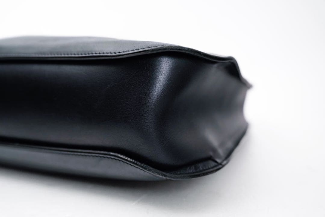 GUCCI  Tom Ford Era Shoulder Bag Magnetic Leather Black Silver Hardware Japan thumbnail 20