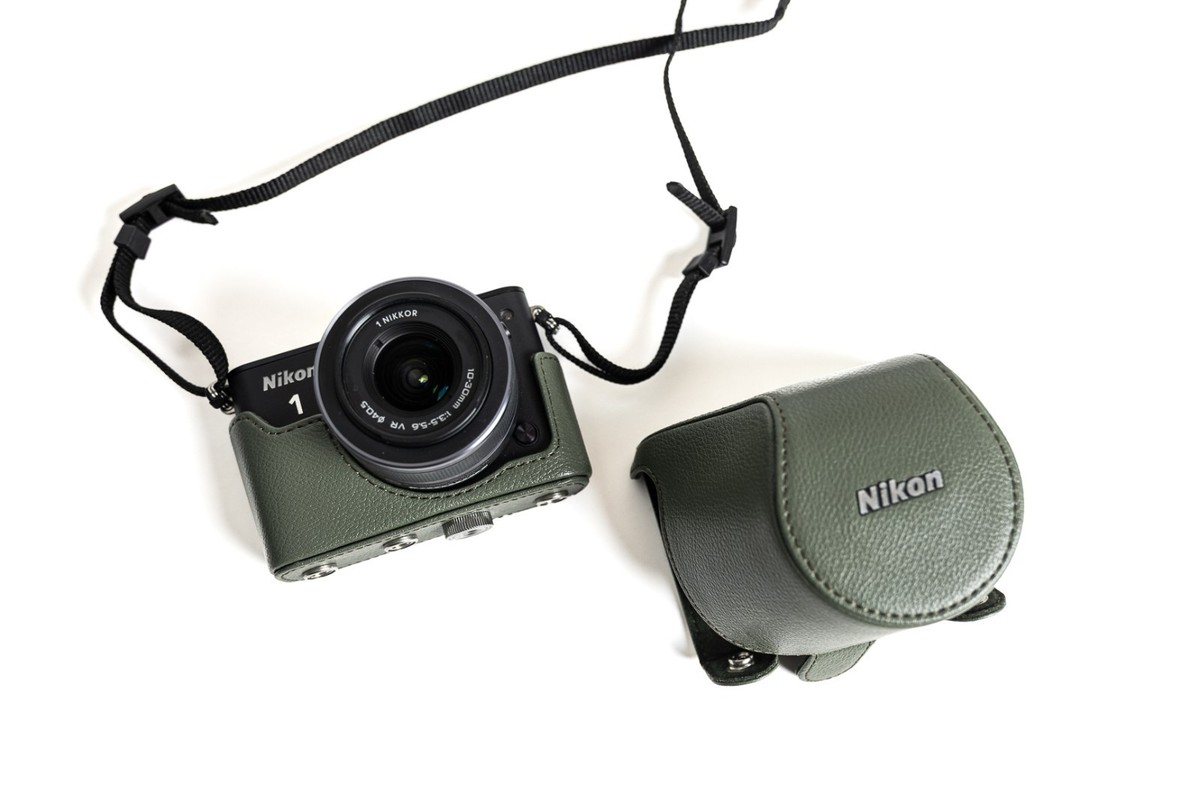 Nikon 1 J3 セット Nikon 1 J3 セット ニコン Nikon 1 J3 小型10倍ズームキット [シルバー