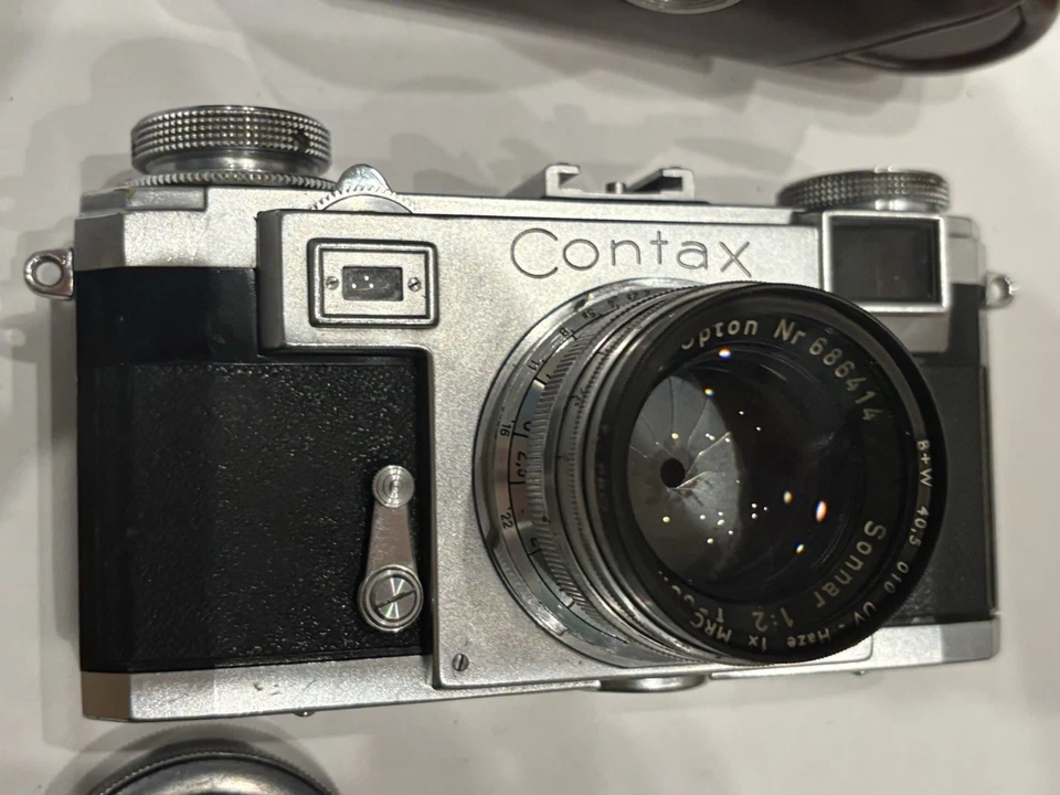 Cámara Zeiss-Opton Sonnar 1:2 F 50 mm con maravilloso estuche marrón. Foto 3 de 4