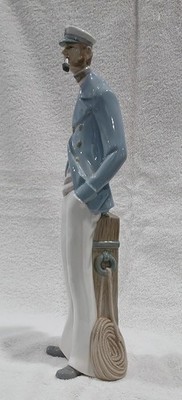 Lladro figurines Sea Captain #4621 In Mint Condition No Box