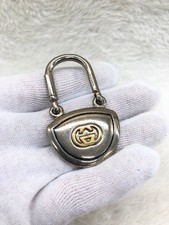 Gucci GG Logo Key Holder Vintage Silver Tone Keychain Made in Italy Used 64mm