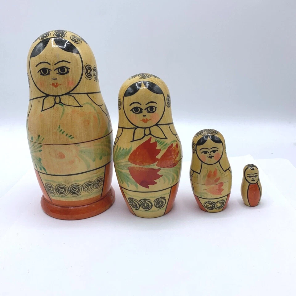Muñecas rusas de anidación mujeres y niñas flores pintadas a mano arte en madera 4 piezas de colección Foto 2 de 4