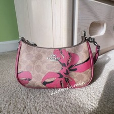 NWT Coach Teri Shoulder Bag In Signature Canvas With Bow Print CAA70