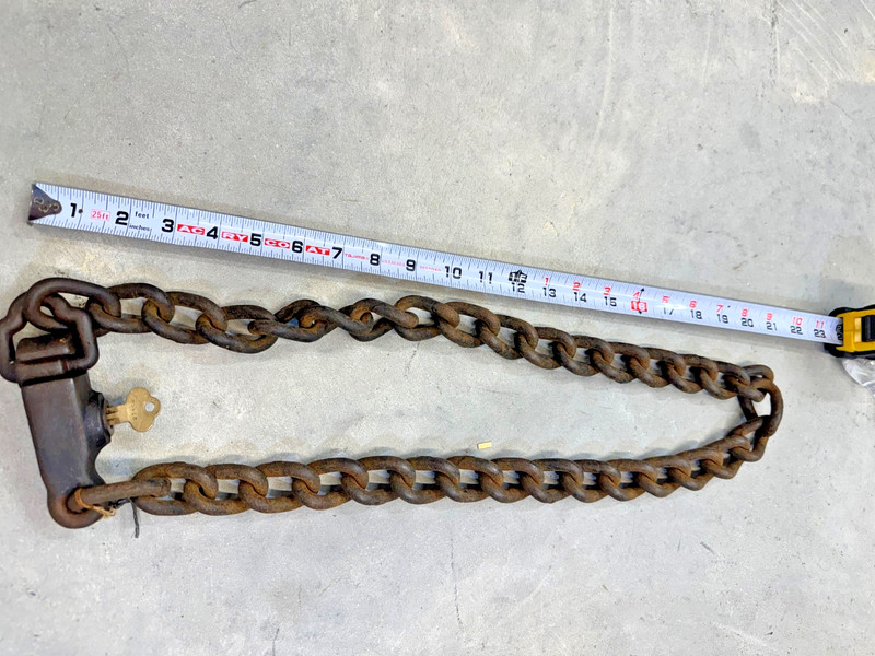 VINTAGE AUTO CHAIN LOCK/ CHICAGO LOCK/ AUTO SECURITY / locksmith