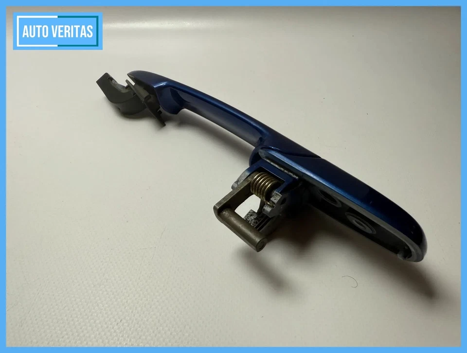 Original Mazda 6 door handle right back blue GJ6L - Image 4 of 4