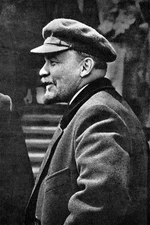 616189 Marx Lenin Hat Posed Politician Socialist Wall Print Poster