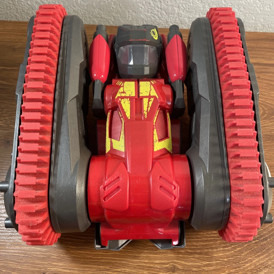 Air Hogs Robo Trax Tank with Robot Transformation And Remote No Darts - Image 3 of 4