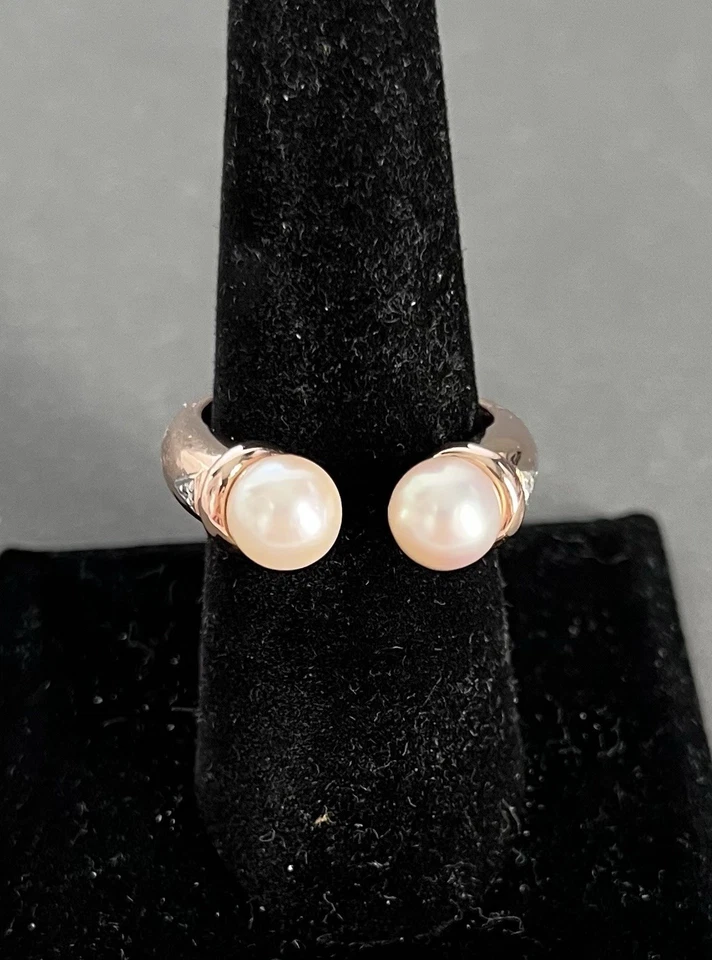 Vintage Unique Design Pearl Ring With Diamond Accents & 10k Rose Gold Size 8 1/2 - Image 3 of 4