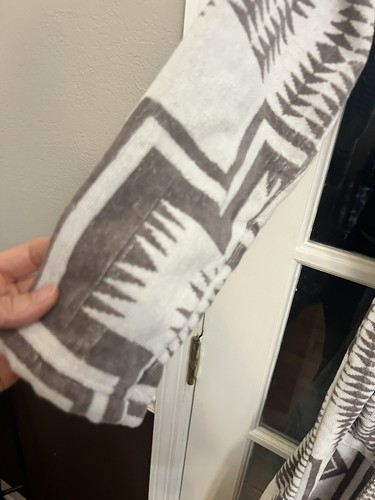 PENDLETON Aztec Southwestern Terry Cotton Robe - XS Grey White Belted. Bb - Picture 3 of 6