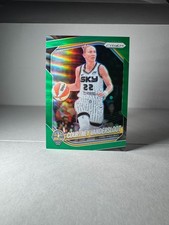 2025 Panini Prizm WNBA Green Prizm #124 Courtney Vandersloot Chicago Sky
