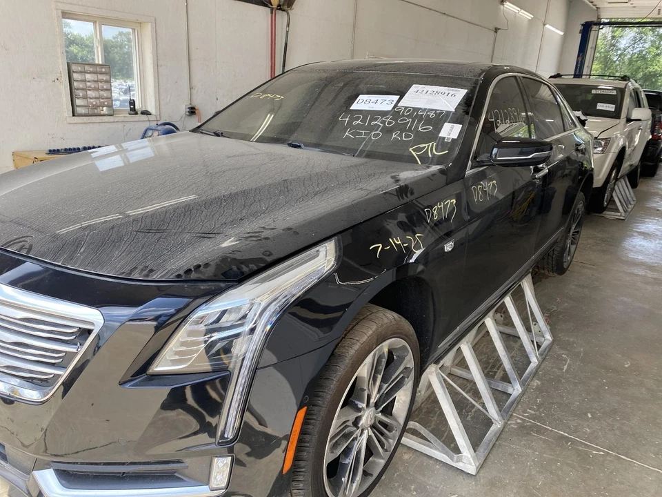 Pantalla de infoentretenimiento usada se adapta a: Cadillac Ct6 Player 2018 grado A Foto 4 de 4