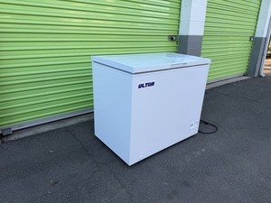 Commercial Chest Freezer – Ultra CF-8 (8 Cu.Ft)