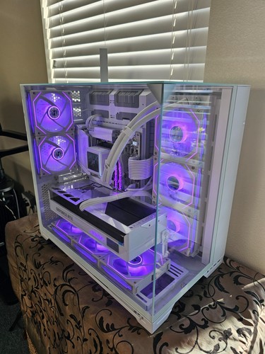 Custom Gaming PC - AMD Ryzen 7 9800X3D, RTX 5090, 64GB DDR5, 4TB NVME - Picture 7 of 10