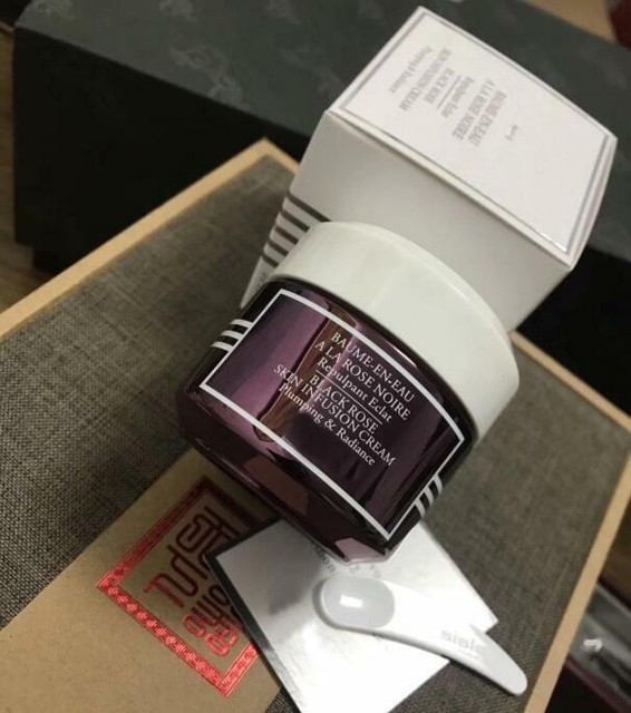 black rose moisturizer