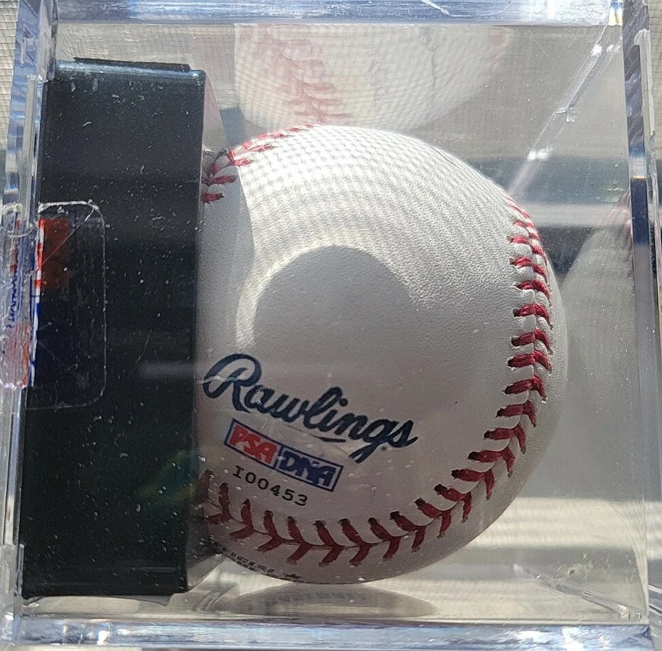 Dave Winfield HOF 2001 Signed OML Baseball PSA Graded 9.5 Mint+ - Image 2 of 3