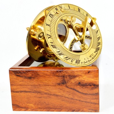 VINTAGE MARITIME WEST LONDON ANTIQUE BRASS SUNDIAL COMPASS NAUTICAL DECOR GIFT