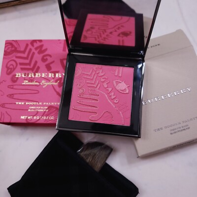 Burberry Doodle Blush Palette In Bright Pink - Limited Edition - New In Box