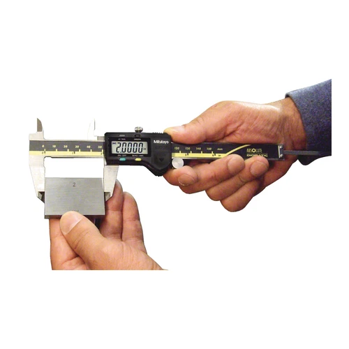 MITUTOYO 500-195-30 Electronic Digital Caliper, 0 - 4"" (0 - 100mm) Range, .0005