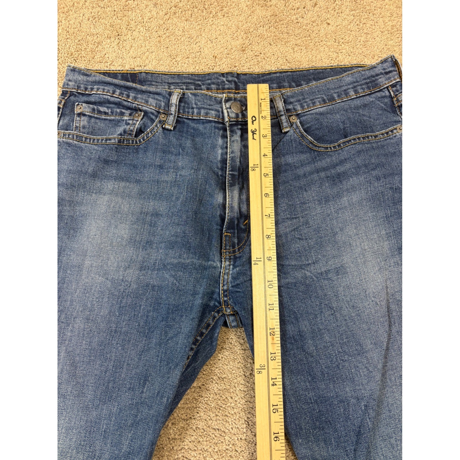 Levi Strauss 502 Regular Fit Blue Wash Denim Jeans Mens Size 36x30 Stained thumbnail 5