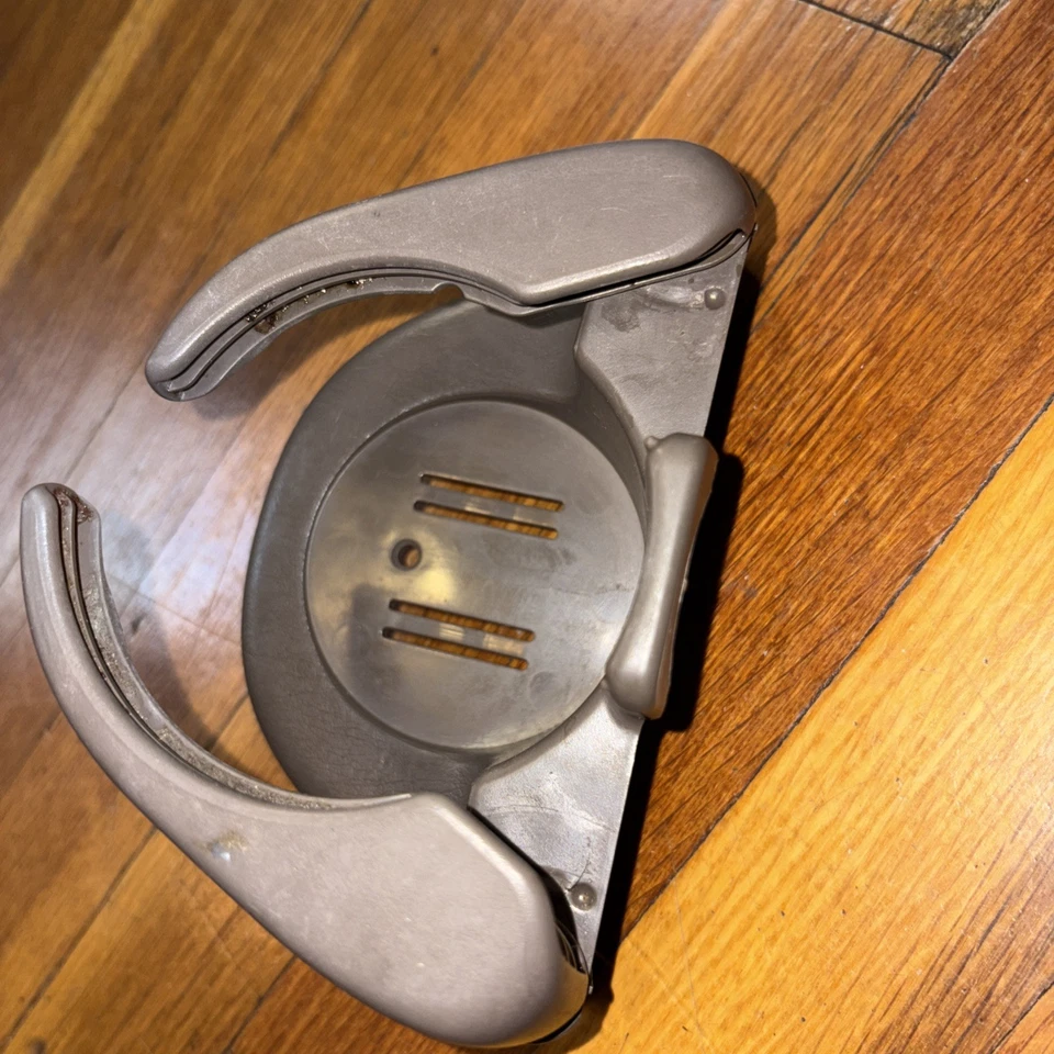 2001-2004 TOYOTA TACOMA FRONT CENTER CONSOLE CUP HOLDER TAN OAK OEM 2002 2003 - Image 4 of 4