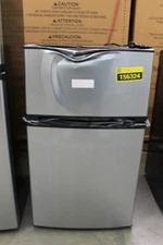 Insignia NSCF30SS9 20" Stainless 3.0 Cu. Ft. Top Freezer Mini Fridge NOB #156324
