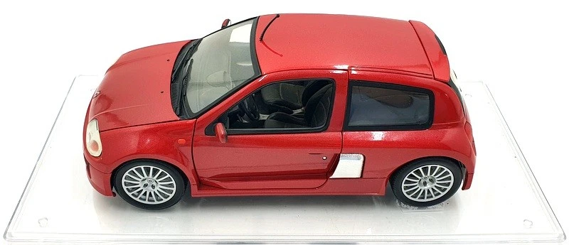 Universal Hobbies 1/18 Scale Diecast DC11222A - Renault Sport Clio V6 - Red - Image 3 of 4