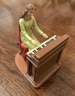 Vintage Angel Woman Playing Piano, 2001 Christmas Village Figurine 3” H Roman — photo 2