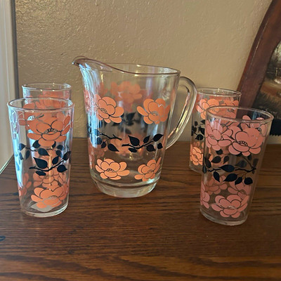 Hazel Atlas Glass Pitcher & 4 Tumblers Set 5pc Pink Black Clear Floral Decor