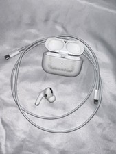 Apple AirPods 1st Gen In-Ear Bluetooth Wireless Earbuds w/ Case A2190 Read 