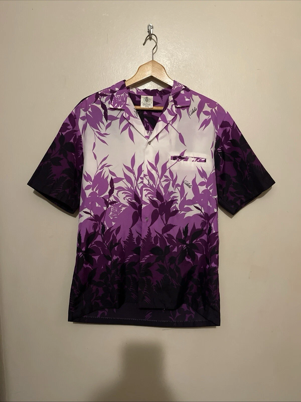 Royal Creations Vintage Hawaiian Shirt Aloha Size Medium
