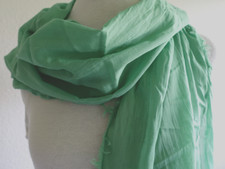 Neu- Hüftgold Berlin Schal Tuch 50x180 pastel grün unifarben leicht Knitteroptik