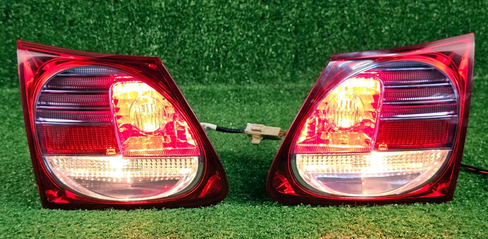 Juego completo de luces traseras LED híbridas Lexus GS350, GS450H 2006-2011 OEM usadas Foto 3 de 4