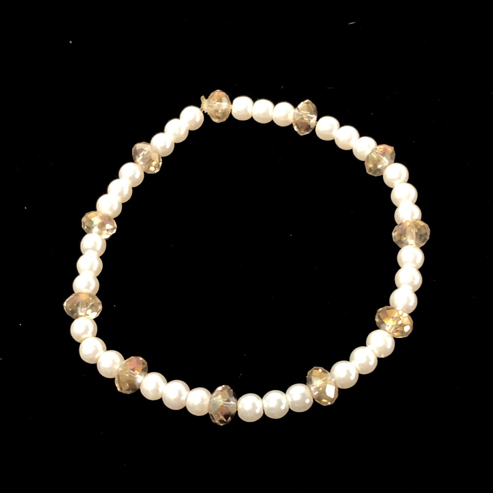Women’s Faux Pearl Stretch Bracelet W/ Crystal Bead Accents. Fashion Jewelry.